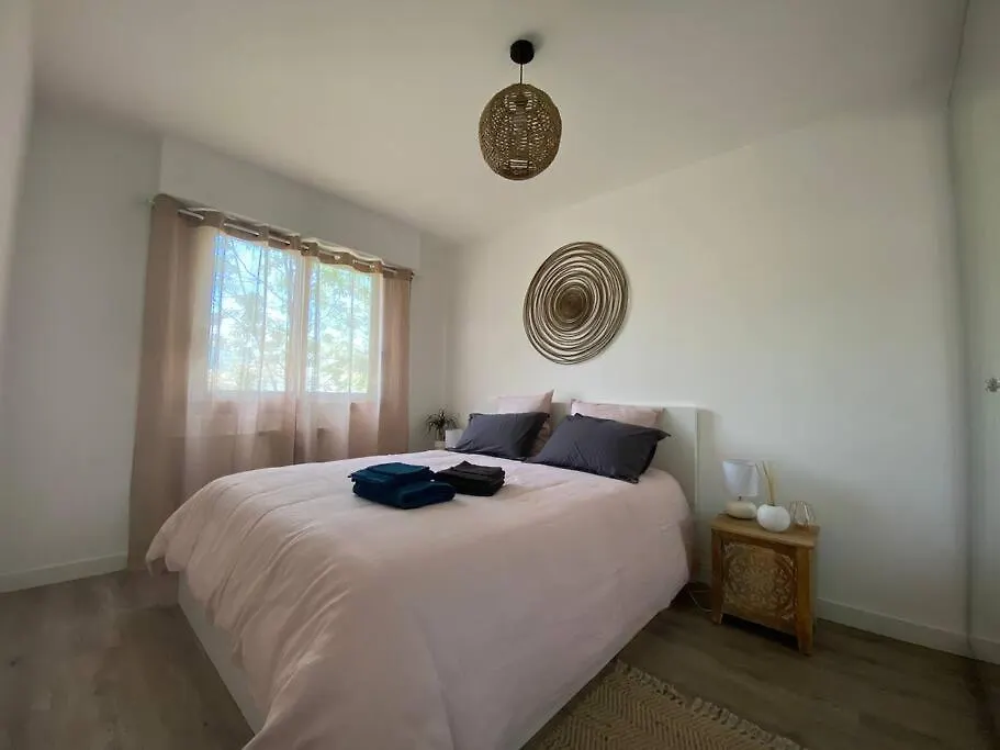Charmant T2 Ideal Cv Parking Prive A La Residence Gap 0*,  France
